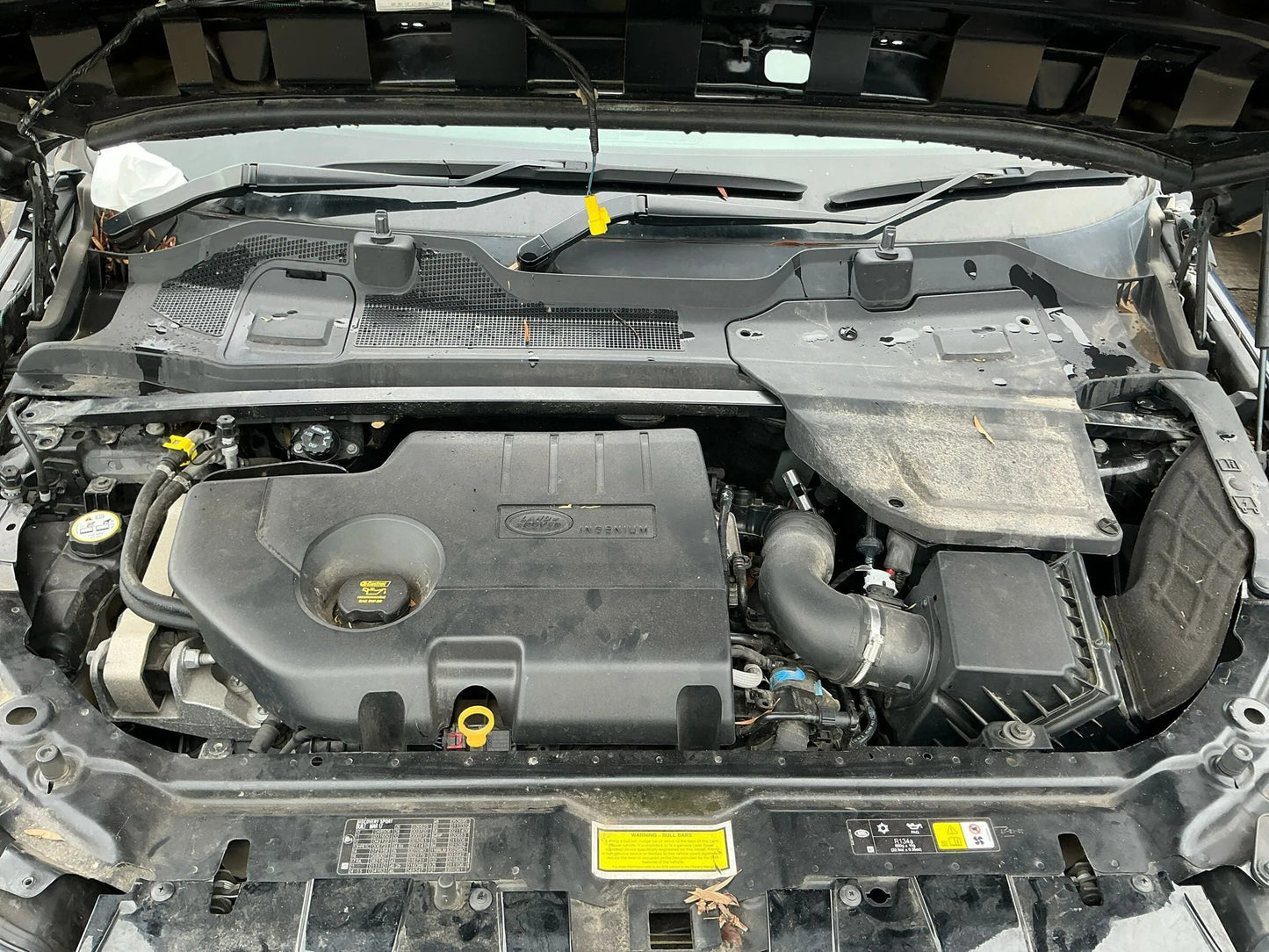 Wrecking 2017 LAND ROVER DISCOVERY SPORT for Used Parts LR1759