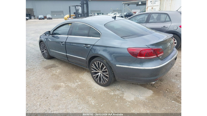 Wrecking 2014 VOLKSWAGEN PASSAT for Used Parts VW1758