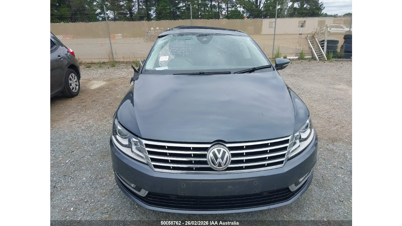 Wrecking 2014 VOLKSWAGEN PASSAT for Used Parts VW1758