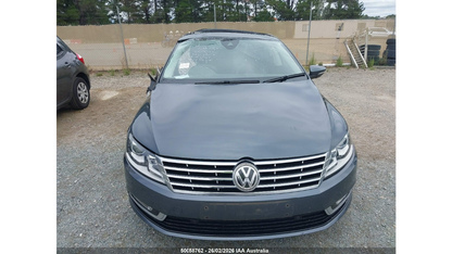 Wrecking 2014 VOLKSWAGEN PASSAT for Used Parts VW1758