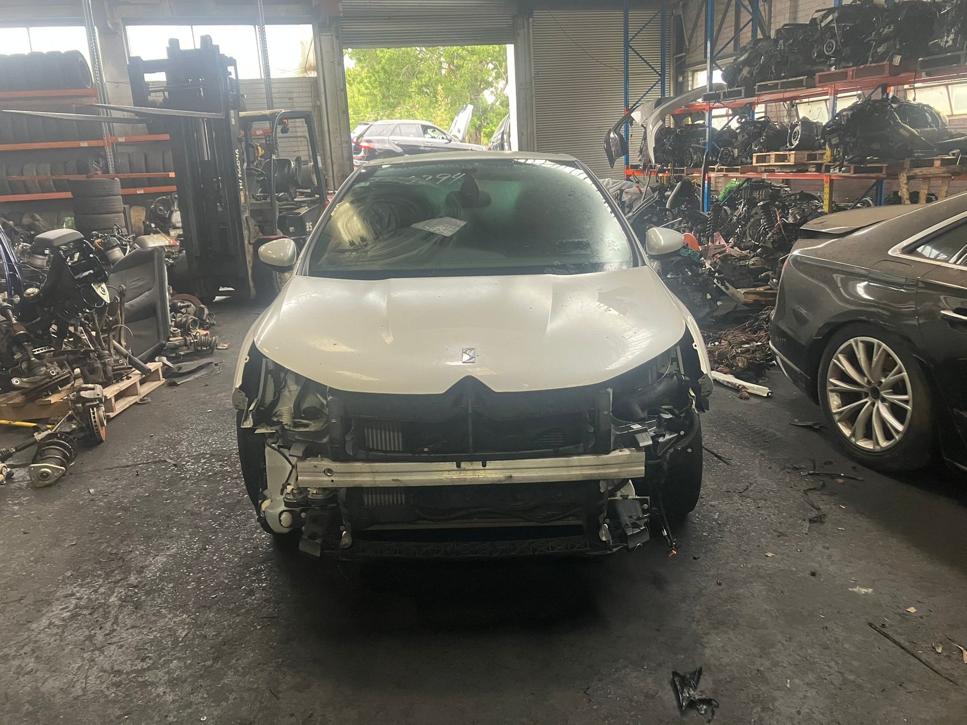 Wrecking 2014 CITROEN DS4 for Used Parts CT1757