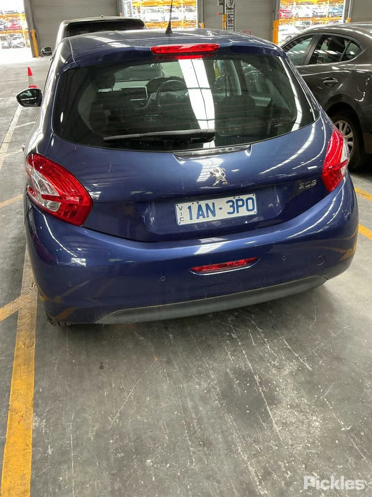 Wrecking 2013 PEUGEOT 208 for Used Parts PG1753