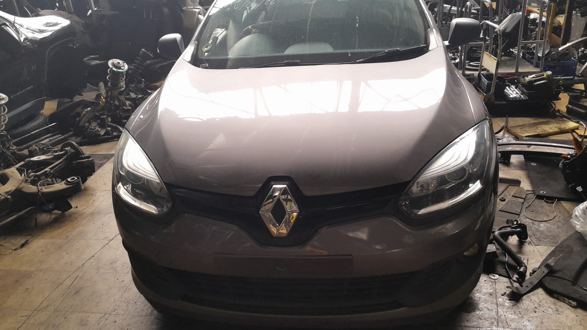 Wrecking 2014 RENAULT MEGANE for Used Parts RN1777