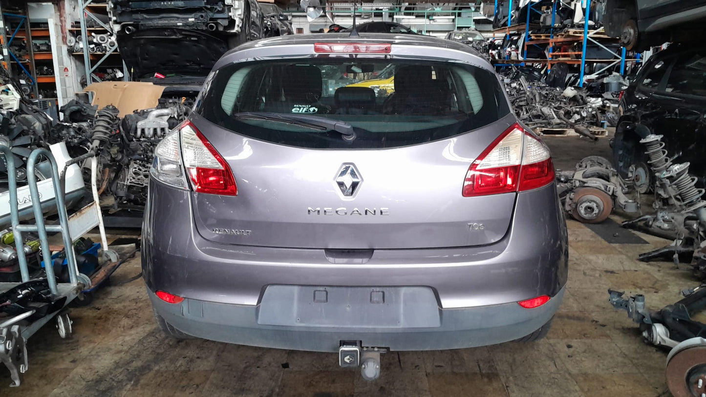 Wrecking 2014 RENAULT MEGANE for Used Parts RN1777